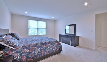 620 N Sullivan St, Addison, IL 60101