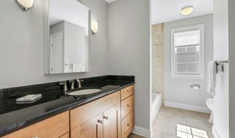 18 AVON Rd, Warren, NJ 07059