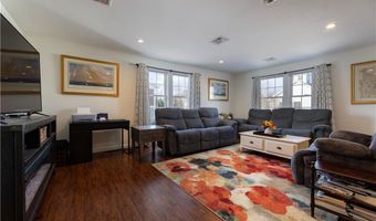 14 Clinton Ave 3, Jamestown, RI 02835