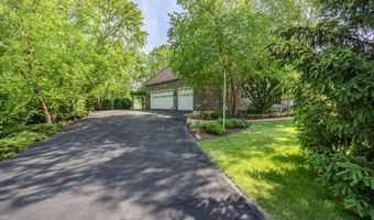 660 Birch Hollow Dr, Antioch, IL 60002
