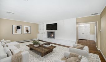 11 Strawberry Hill Rd, Bedford, NH 03110