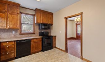 907 E Hunt St, Adrian, MI 49221