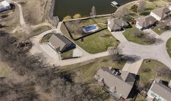 18180 S 153rd St, Basehor, KS 66007
