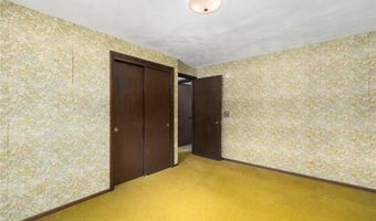 49 Magnolia Ln, Coventry, RI 02816