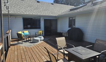 430 PINE St, Brookings, OR 97415