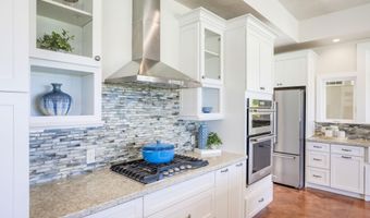 365 E KUIAHA Rd, Haiku, HI 96708