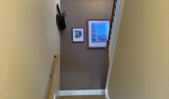 406 Kelly Cir, Altamont, NY 12009