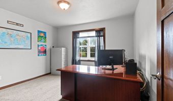 4410 W CAPITOL Dr, Appleton, WI 54913