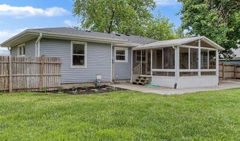 307 Dotson Dr, Ames, IA 50014