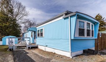 17 Jake Ln, Acushnet, MA 02743