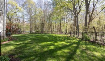 1274 Cheshire St, Cheshire, CT 06410