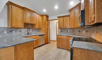 3405 Wendy Ln, Altus, OK 73521