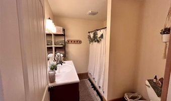 2303 Lane 40, Basin, WY 82410