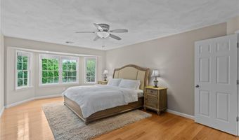 6 Jasons Grant Dr, Cumberland, RI 02864