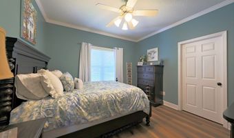 330 River Oaks Dr, Bainbridge, GA 39817