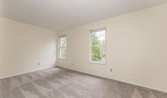 716 Reinke Rd, Ballwin, MO 63021