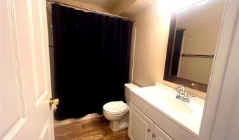 1111 Pocono Trl A, Ballwin, MO 63021