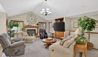 8634 NE 27th Ave, Altoona, IA 50009