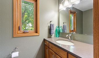 1633 Massee St, Albert Lea, MN 56007
