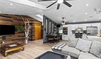 4 Amanda Ct, North Providence, RI 02904