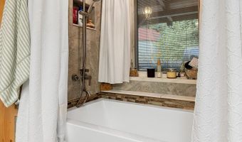 1062 Wilder Hwy, Alpine, TN 38543