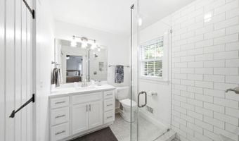 2400 Anchor Way, Anchorage, KY 40223