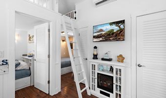 222 7TH St, Beach Haven, NJ 08008