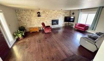 30 N Division St, Cowley, WY 82420