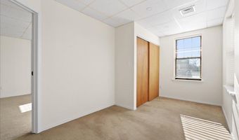 194 Park Ave 2B, Amityville, NY 11701
