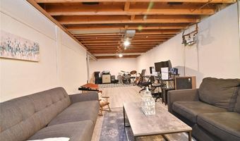 8314 Horst Dr, Affton, MO 63123