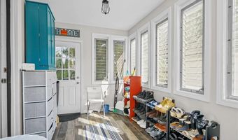 34 Aldrich Ave, Cranston, RI 02920