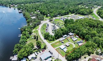 55521 Front St, Astor, FL 32102