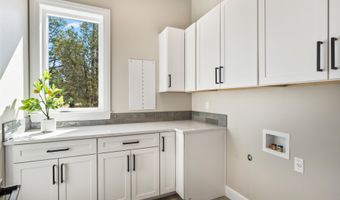 65299 85th St, Bend, OR 97703