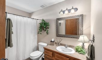 5216 N Colonial, Bel Aire, KS 67226