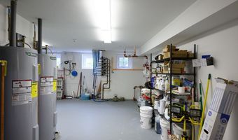 154 Bedford St, Abington, MA 02351
