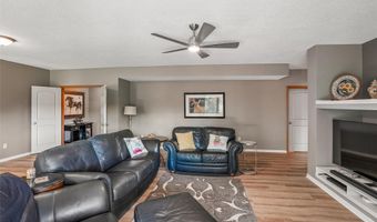 1906 SE Snowberry Ln, Ankeny, IA 50021