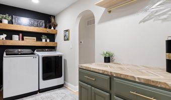 222 CARAVEL Dr, Bear, DE 19701