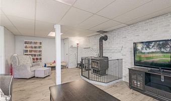 7 Lydia Ave, North Providence, RI 02904
