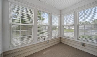 5939 Naughten Pond Dr, Columbus, OH 43213