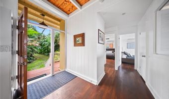 59-781 Kamehameha Hwy 1, Haleiwa, HI 96712