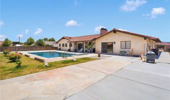 19678 Red Feather Rd, Apple Valley, CA 92307