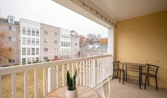 4113 S FOUR MILE RUN Dr #404, Arlington, VA 22204