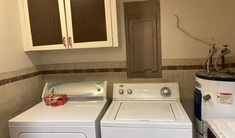 1404 S Madison Ave, Aurora, MO 65605