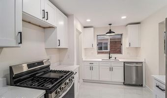 9986 Becker Ave, Allen Park, MI 48101