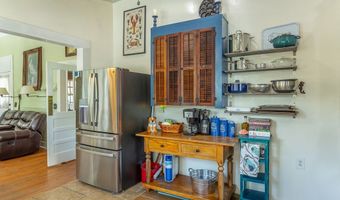 111 4th St, Apalachicola, FL 32320