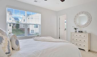 20997 POTOMAC TRAIL Cir, Ashburn, VA 20148