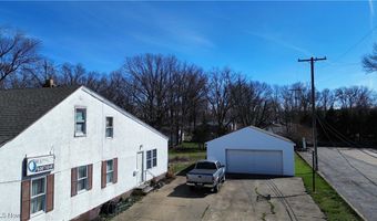 215 N Leavitt Rd, Amherst, OH 44001