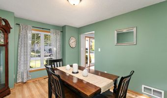 1422 Alderwood Dr, Altoona, IA 50009