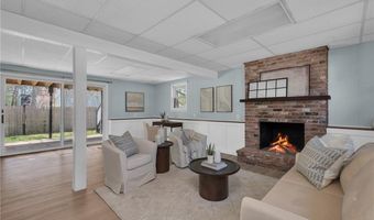 6 Acre Ave, Barrington, RI 02806