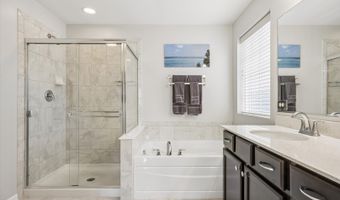 33 N Lincoln Ln, Arlington Heights, IL 60004